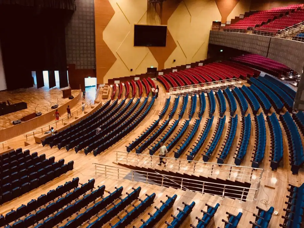 convention-center-hall