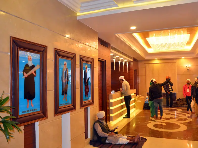 inside-of-gurudwara-baal-leela