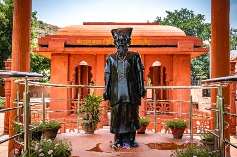 Transformative Legacy - Dashrath Manjhi Memorial