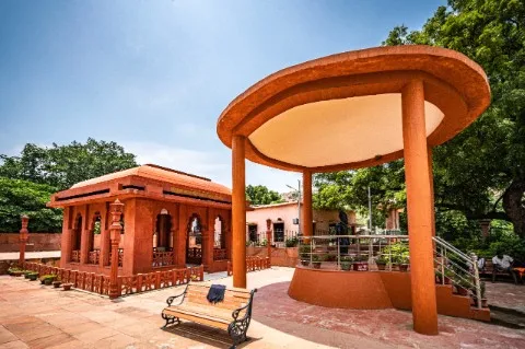 Carving a Path Through the Mountain - Manjhi Memorial