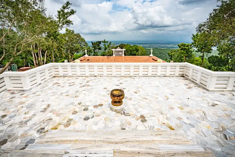 Tranquility at Nalanda - Exploring Vishwa Shanti Stupa